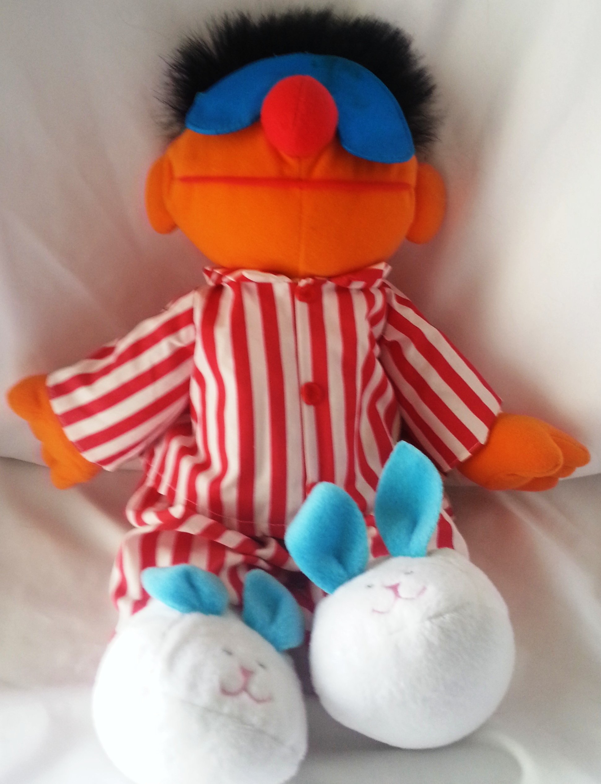 Sesame Street Sing & Snore Ernie : Amazon.sg: Toys